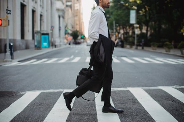 How to Think About Career Risk in Your 30s Without Reading More LinkedIn Posts